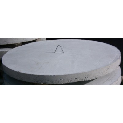 Round concrete soak hole lid with a lifting handle